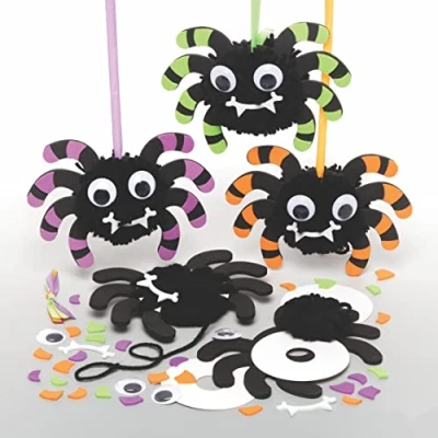 Abbildung von Baker Ross FE674 Spinne Pom Bastelset für Kinder 3er Pack, Halloween Basteln am Kindergeburtstag, Kindergarten oder Schule, Bastel Deine Eigene Party Dekoration