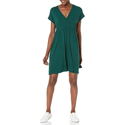 Abbildung von Amazon Essentials Damen Surplice Kleid (Erhältlich in Übergröße), Jadegrün, XXL Große Größen