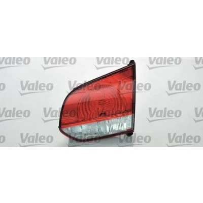 Abbildung von VALEO 043881 Rückleuchte ORIGINAL Teil rechts innerer mit Glühlampen Lampenträger VOLKSWAGEN: GOLF 7, 6