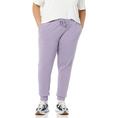 Abbildung von Amazon Essentials Damen Fleece Jogginghose Mit Bündchen (In Übergrößen Erhältlich), Traube, M