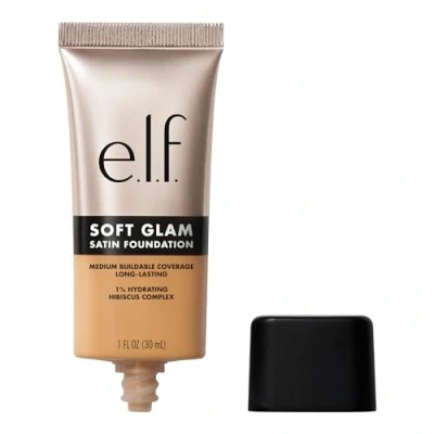Abbildung von e.l.f. Soft Glam Foundation, Mittlere Deckkraft, Langanhaltende &amp; Aufbauende Foundation Für Ein Glattes, Seidenmattes Finish, Vegan Tierversuchsfrei, 32 Medium Neutral