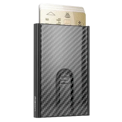 Abbildung von ÖGON DESIGNS Slider Kartenhalter aus Aluminium, rutschfest, automatisch, schmal, minimalistisch und originell, für Damen Herren, Carbonfaser