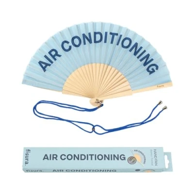 Abbildung von Fisura Origineller Handfächer mit der Aufschrift &quot;air conditioning&quot;. Moderner und lustiger Fächer. Blauer Faltfächer 2 Töne. 42,5 x 23.Material: Holz Textil.