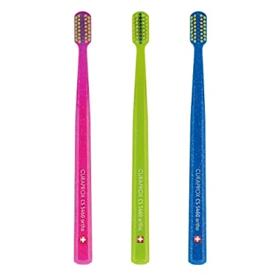 Abbildung von CURAPROX Handzahnbürsten ortho ultra soft Zahnbürste