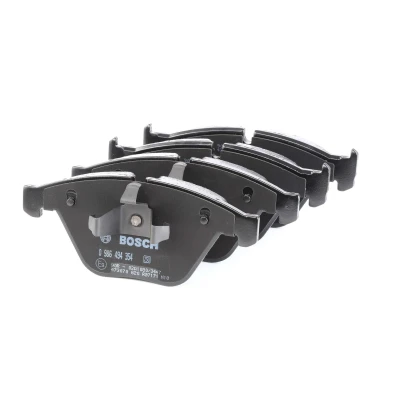 Abbildung von BOSCH 0 986 494 354 Bremsbelagsatz Low Metallic mit Montageanleitung, Anti Quietsch Blech, Kolbenclip BMW: X1, 3 Touring, Saloon