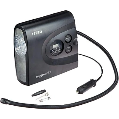 Abbildung von Amazon Basics Luftkompressor, kompakt, tragbar, Reifenfüller, automatische Abschaltung mit LED Licht, Gleichstrom 12 V, 10,3 bar, Schwarz