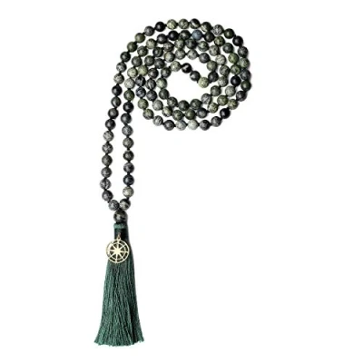 Abbildung von COAI Unisex Handgeknüpft 108 Mala Yoga Kette Buddhistische Halskette Gebetskette aus Zebra Jasper mit Quaste und Kompass Charm