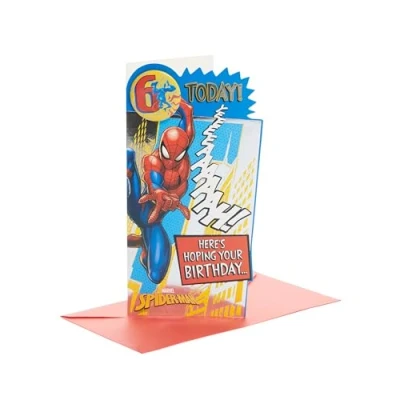 Abbildung von UK Greetings Marvel Geburtstagskarte zum 6. Geburtstag für Ihn/Jungen mit Umschlag, Abzeichen Design Spider Man, 121 x 229 mm