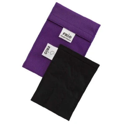 Abbildung von FRIO Pumpe Kühltasche für Insulin 11 x 9cm in Lila mit wasserfeste Nylon Innentasche 1 KEIN Eispack oder Batterien nötig