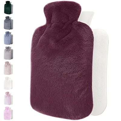 Abbildung von Qomfor Wärmflasche mit Bezug Weicher Premium Flauschig 1,8l groß Wärmeflasche für Erwachsene Kuschelige Nächte, Schmerzlinderung, Rücken, Bauch, Schulter und Nacken Burgund