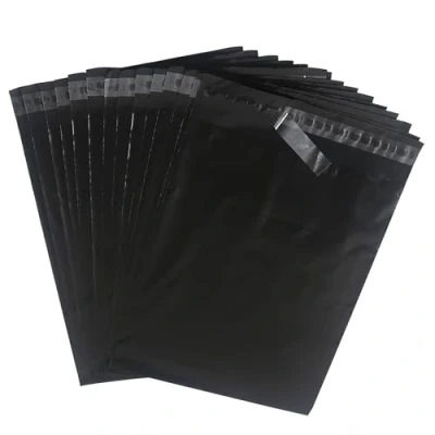 Abbildung von HVDHYY Versandtaschen 40cmX50cm Folienversandtaschen Packung mit 20 Versandtüten für Vinted Wasserdicht Blickdicht Selbstklebend Versandbeutel Kleidung Warensendung Reißfest Schwarz