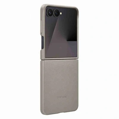 Abbildung von Samsung Galaxy Z Flip 7 Hülle Kunstleder Original Backcover/Hard Case Handyhülle Beige