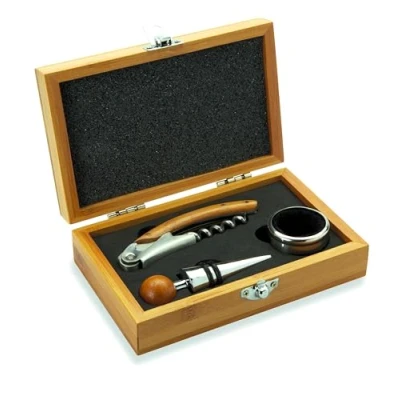 Abbildung von noTrash2003 Dreiteiliges Weinset mit Kellnermesser Korkenzieher Flaschenstopfen und Weinkragen Tropfring in Geschenkbox aus Holz Sommelierset