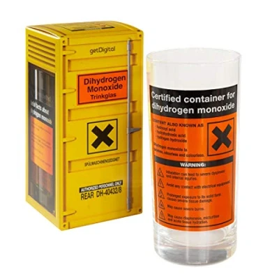 Abbildung von getDigital Dihydrogenmonoxid H2O Trinkglas Chemie Geek Glas mit DHMO Wasser Warnlabel 400 ml