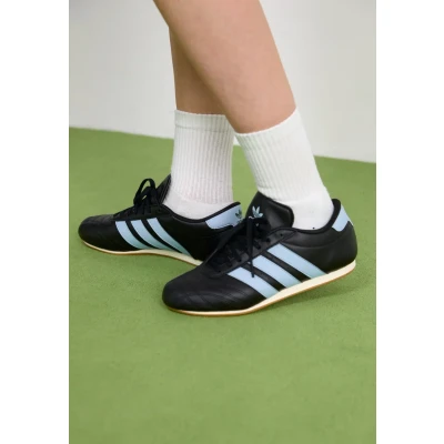 Abbildung von adidas Originals Taekwondo LACE W Sneaker low, Damen, Größe: 35.5, Core black/wonder blue/off white Leder