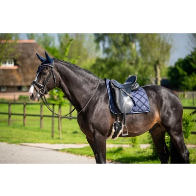 Abbildung von HB Ruitersport Satteldecke Dressur Showtime 3333 met Logo mit Navy Warmblut