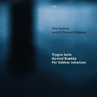 Abbildung von The Source and Different Cikadas