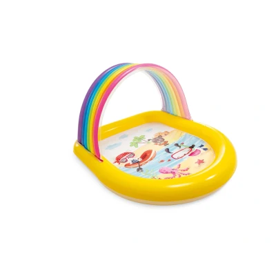 Abbildung von Regenbogenpool mit Wasserdüsen
