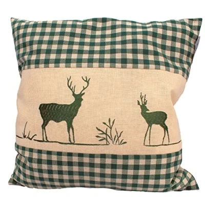 Abbildung von Zirbenkissen grün kariert mit Hirsch Stickerei befüllt Zirbenflocken aus Zirbenholz in extra Inlett Größe 40x40 cm