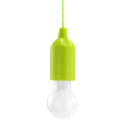 Abbildung von HyCell Pull Light in grün mit Zugschalter inkl. AAA Batterien tragbare LED Lampe warmweiß mobile Leuchte ideal für Garten Schuppen Zelt Camping Dachboden Kleiderschrank oder Party Dekoration, 1