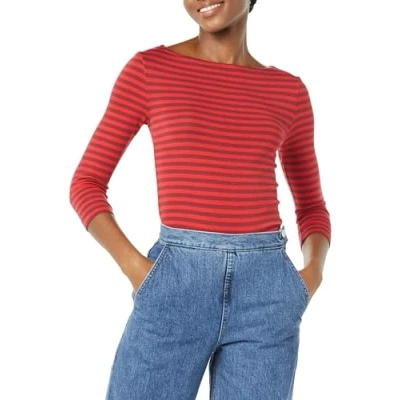 Abbildung von Amazon Essentials Damen Einfarbiges T Shirt mit U Boot Ausschnitt und 3/4 Ärmeln in schmaler Passform, Rot Burgunderrot Streifen, M