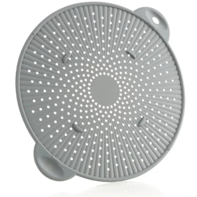 Abbildung von com four® Silikon Spritzschutzdeckel für Töpfe und Pfannen Silikondeckel gegen Öl , Fett Spritzflecken Spritzschutz mit Griffen hitzebeständig bpa frei (01 Stück Ø 28.5 cm grau)
