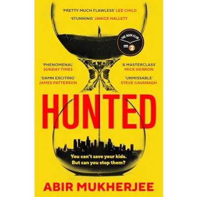 Abbildung von Hunted: &#039;Twists you won&#039;t see coming, nail biting suspense.&#039; Steve Cavanagh