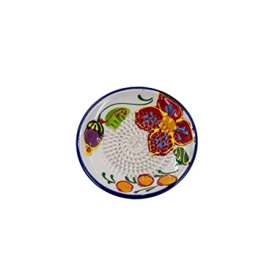 Abbildung von Kaladia Keramik Reibeteller/Keramikhobel ideal für Ingwer, Parmesan etc. in Weiß mit roter Blüte Durchmesser: 12 cm handgemacht &amp; handbemalt Made Spain