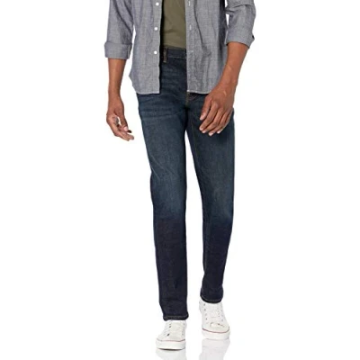 Abbildung von Amazon Essentials Herren Slim Fit Jeans, Dunkles Indigo, 33W / 30L