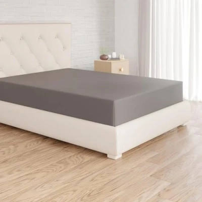Abbildung von Amazon Basics Spannbettlaken, 160 x 200 cm, 100% Baumwolle, Jersey Spannbetttuch, Matratzenhöhe bis 30 Dunkelgrau
