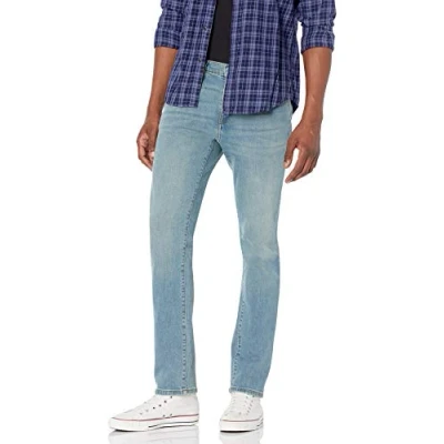 Abbildung von Amazon Essentials Herren Slim Fit Jeans, Hellblau Vintage, 34W / 34L