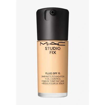 Abbildung von MAC Studio FIX Fluid SPF15 Foundation, Größe: 30 ml, Nc13