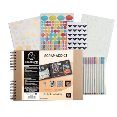 Abbildung von Exacompta 16802E Scrapbooking Set SCRAP ADDICT Spiralalbum 70 schwarze Seiten im Format 32 x 22 cm 2 Schablonen 4 Stickerbögen Bögen mit selbstklebenden Ecken 12 Filzstifte