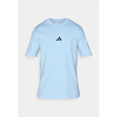 Abbildung von adidas Herren Essentials SMALL Logo Single Jersey Tee, Glow Blue/Black, L