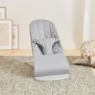 Abbildung von BabyBjörn Bliss Babywippe Gewebe, Blütenblatt Steppung, Hellgrau