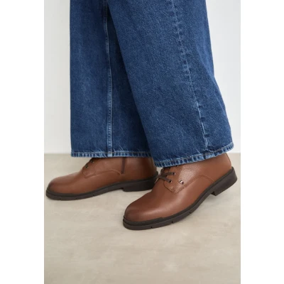Abbildung von Tommy Hilfiger FLEX WARM Check Schnürstiefelette, Herren, Größe: 44, Winter cognac Schuhe