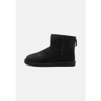 Abbildung von UGG Classic MINI Stiefelette, Herren, Größe: 46, Black Schuhe