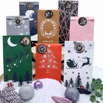 Abbildung von Adventskalender zum Befüllen Tüten Weihnachtskalender selber Basteln mit großen Kraftpapier