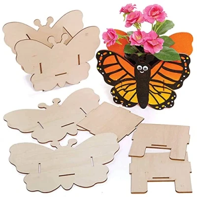 Abbildung von Baker Ross FC824 Schmetterling Blumentopf Holzbastelset 3er Pack, Bastelsets aus Holz für Kinder zum Basteln, Bemalen und Dekorieren