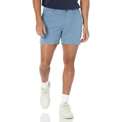 Abbildung von Amazon Essentials Herren Flatfront Chinoshorts, Komfortabler Stretch, 13 cm Schrittlänge, Schmale Passform (Früher Goodthreads), Blau, 36W