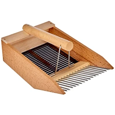 Abbildung von Beerenkamm Beerenpflücker aus Holz 248006