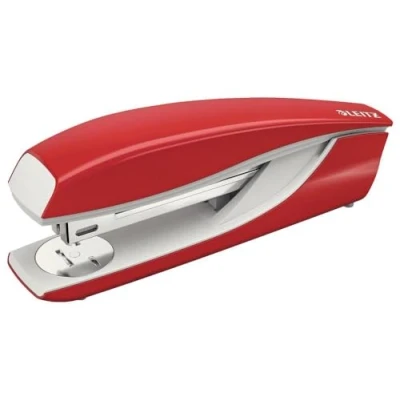 Abbildung von Leitz Büroheftgerät aus Metall, Für 40 Blatt, Inkl. Heftklammern, Ergonomisches Design, Rot, NeXXt Serie, 55040025