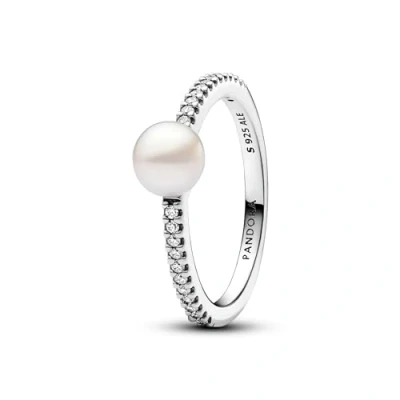 Abbildung von PANDORA Timeless Behandelte Süßwasserzuchtperle &amp; Pavé Ring aus Sterling Silber mit Zirkonia, Größe: 52, 193158C01 52