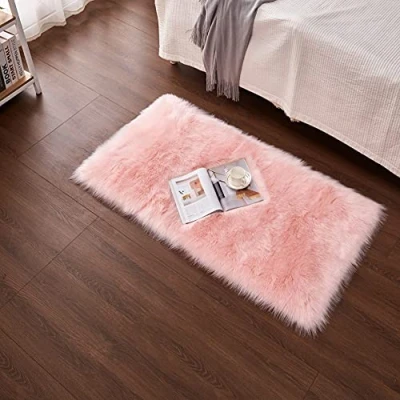 Abbildung von Cumay Faux Lammfell Schaffell Imitat Fellteppich Geeignet für Wohnzimmer Teppiche Flauschig Lange Haare Fell Optik Gemütliches Bettvorleger Sofa Matte (50 x 150 cm, Pink)