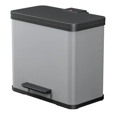 Abbildung von Hailo Öko trio Plus L Tret Mülltrenner freistehender 3 x 9 Liter Dreifachmülleimer aus Stahlblech Mülltrennsystem mit soft close Deckel fach Abfalltrenner für die Küche Silber