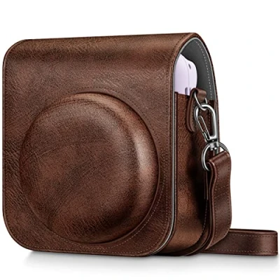 Abbildung von Fintie Tasche für Fujifilm Instax Mini 12 Sofortbildkamera Premium Kunstleder Schutzhülle Reise Kameratasche Hülle Abdeckung mit abnehmbaren Einstellbar Riemen, Braun