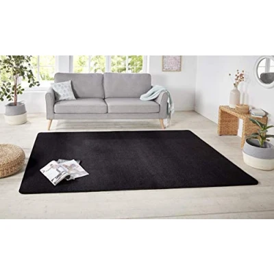 Abbildung von Hanse Home Nasty Läufer Flauschiger Kurzflor Teppich Einfarbig Unifarben für Esszimmer, Wohnzimmer, Kinderzimmer, Flur, Schlafzimmer, Küche Uni Schwarz, 67x120cm