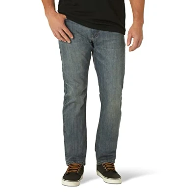 Abbildung von Wrangler Herren Free to Stretch Athletic Fit Jeans, Mittelmeer, 38 W/30 L