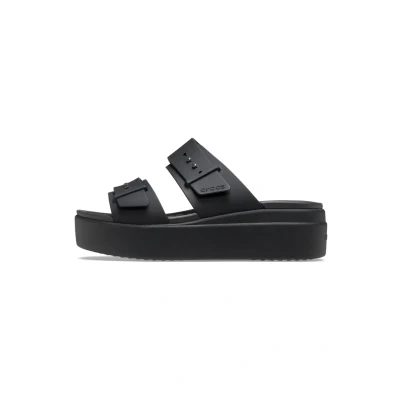 Abbildung von Crocs Damen Brooklyn Buckle Low Wedge Sandal, Schwarz, 34/35 EU