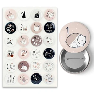 Abbildung von Papierdrachen 24 Adventskalender Zahlen auf Buttons 35 mm Anstecknadeln zum Dekorieren von Adventskalendern mit 1 Rosa blau Ideal für Stoffsäckchen und Beutel